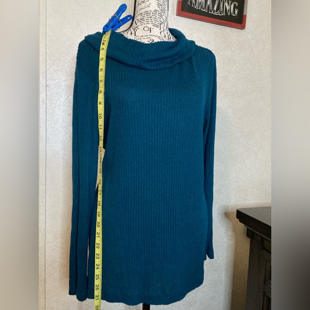 Zenergy by Chico’s Elegant Teal Cowl Neck Sweater size: 1 (8/10 US) - Picture 3 of 9